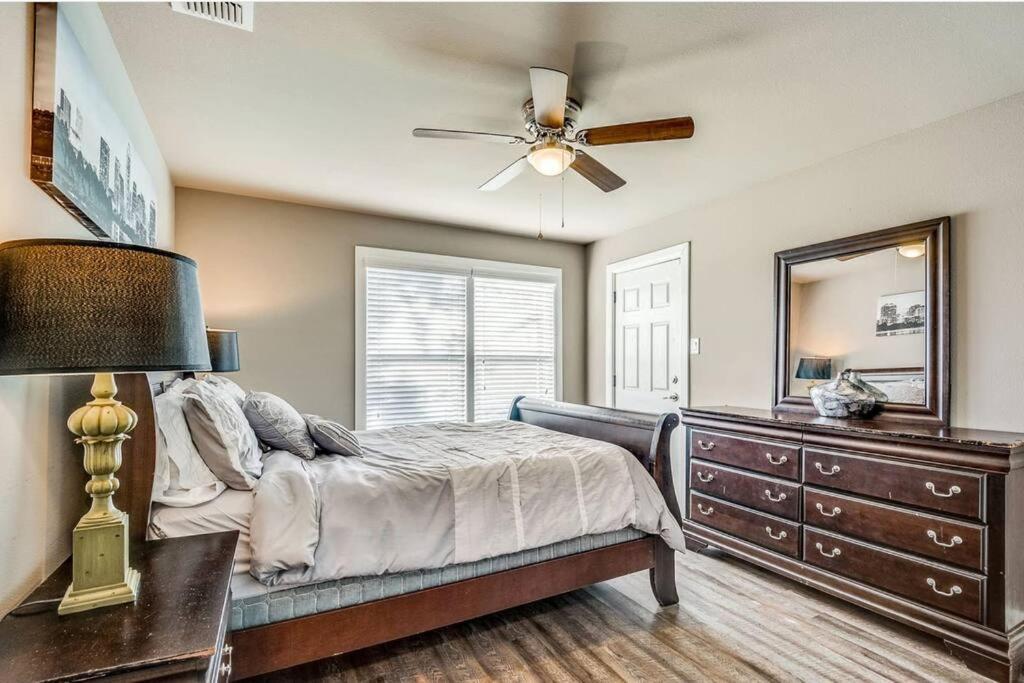 Cozy Haus Relaxing 'Home Base' Wifi Location Close To Town And Rivers, Schlitterbahn, Gruene New Braunfels Exterior photo